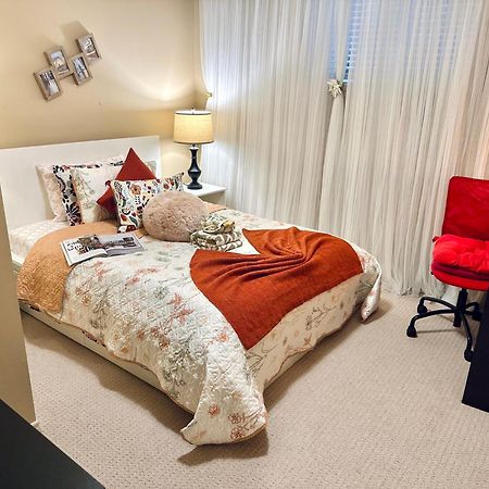 Scorpio House Langley Room B Esterno foto