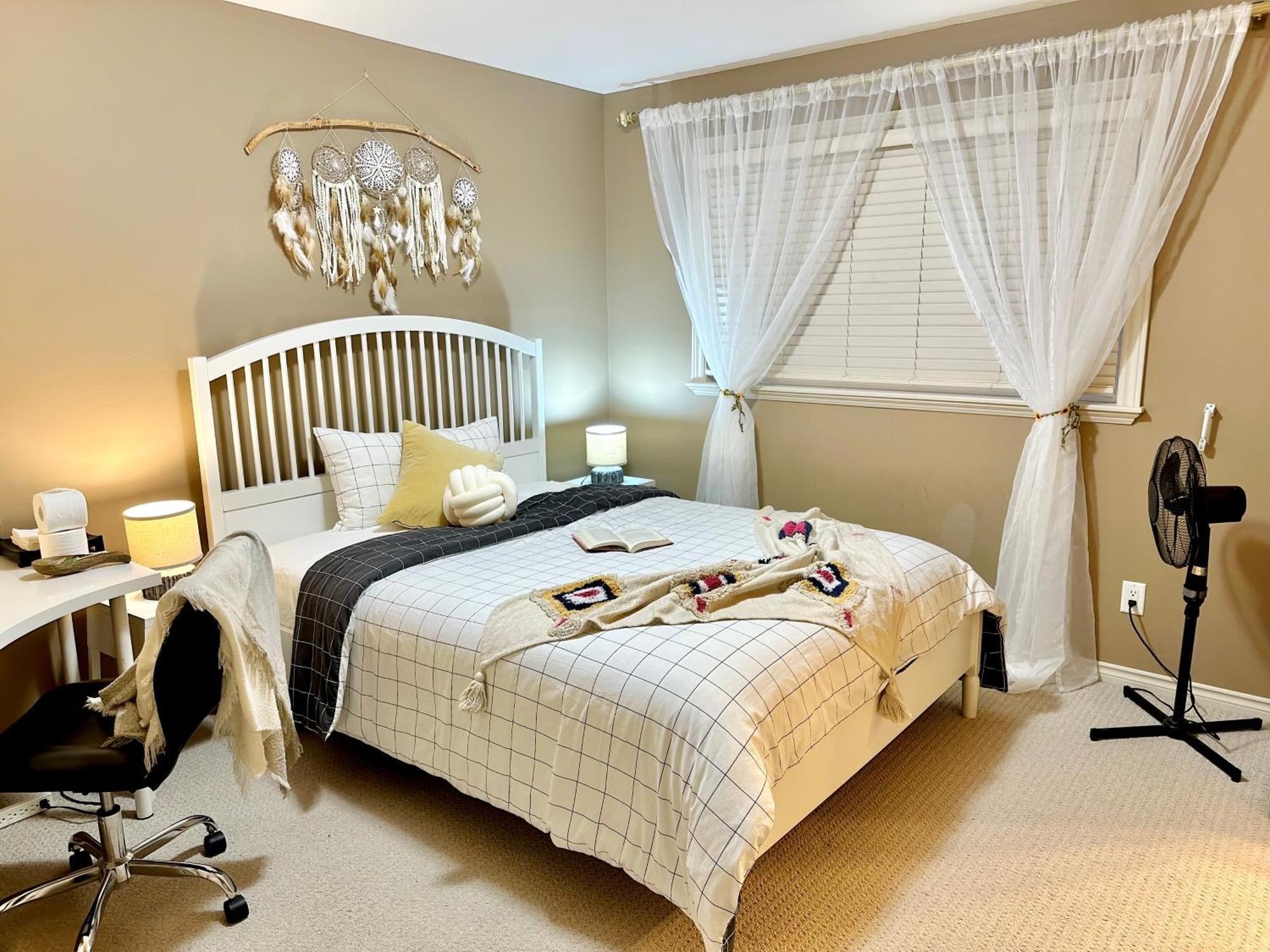 Scorpio House Langley Room B Esterno foto